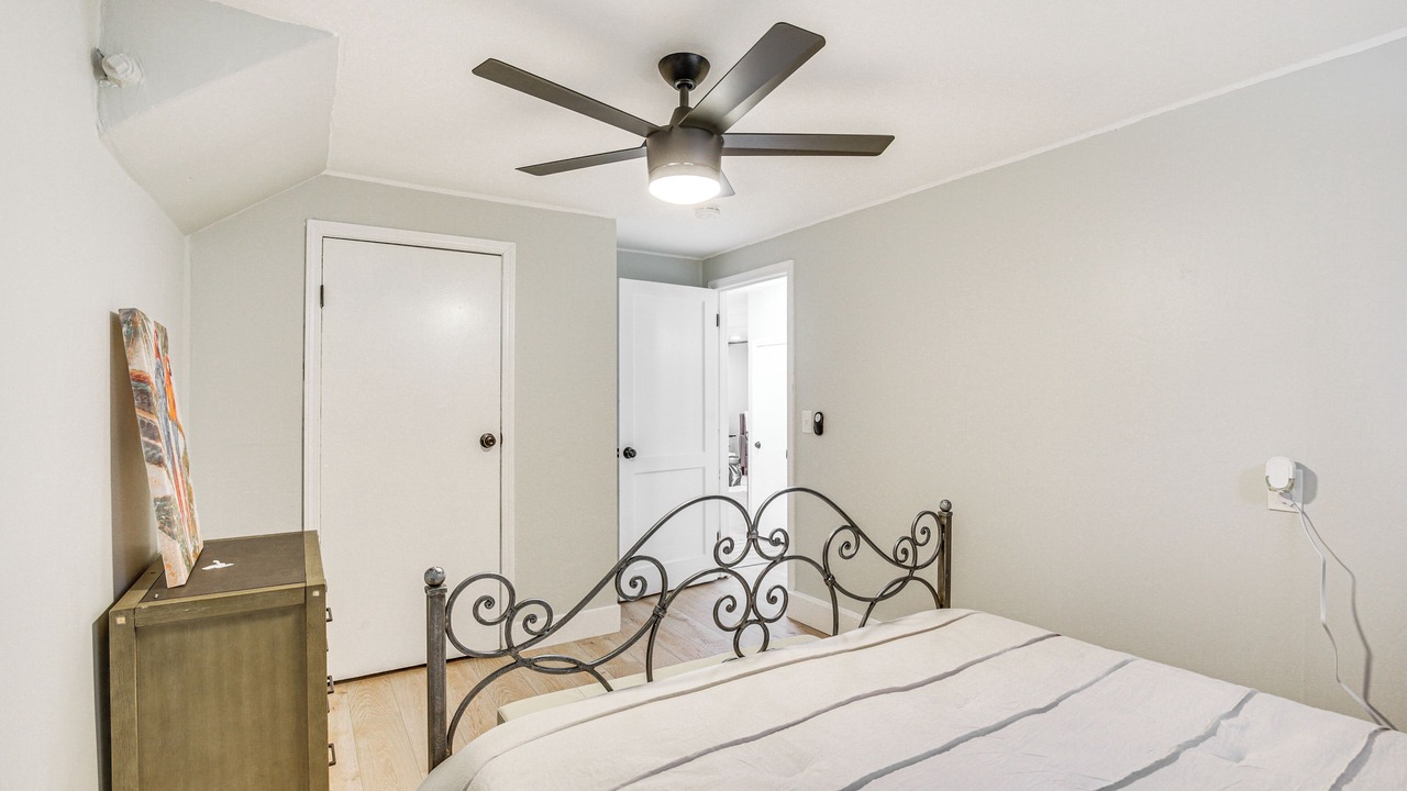 Photo of Bedroom in Oak Park
