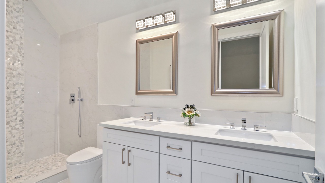 Photo of Bathroom in Central Davis