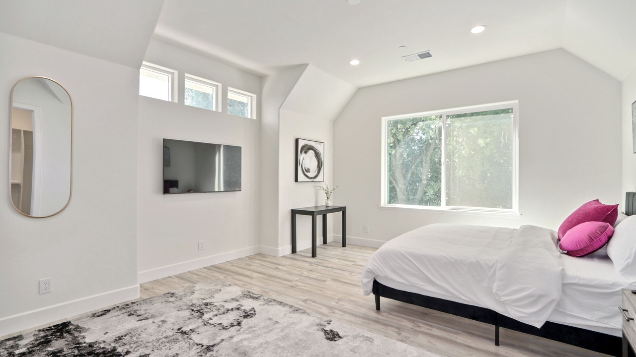 Photo of Bedroom in Central Davis