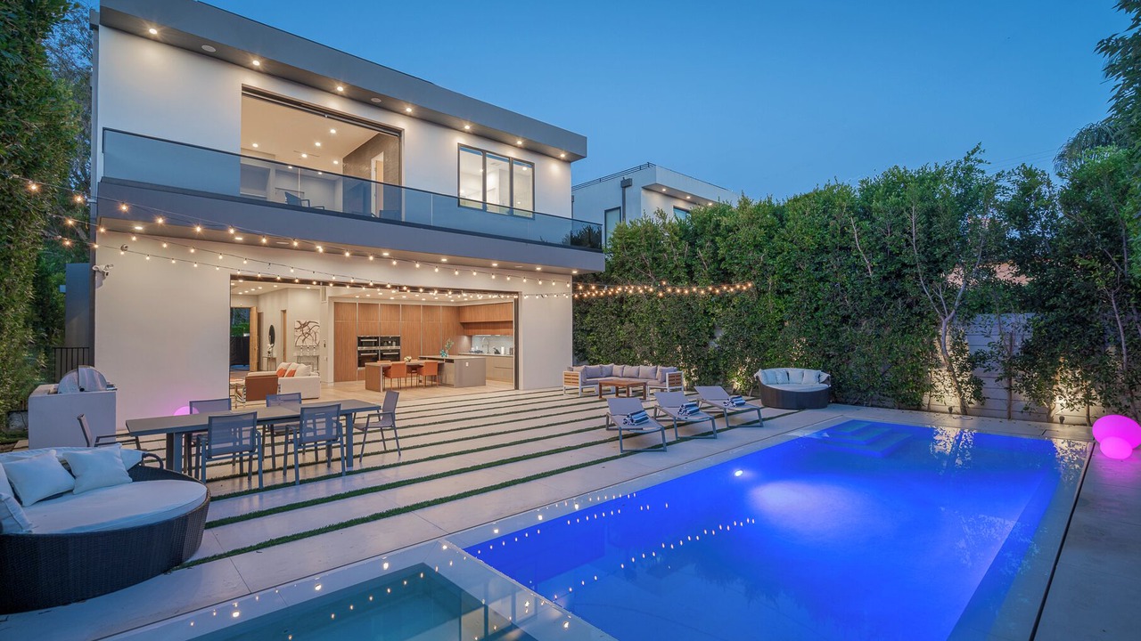 Photo of Outdoor in Beverly Grove