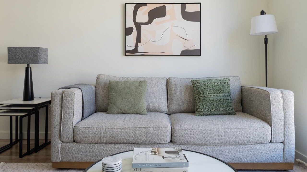 Photo of Livingroom in Hayward