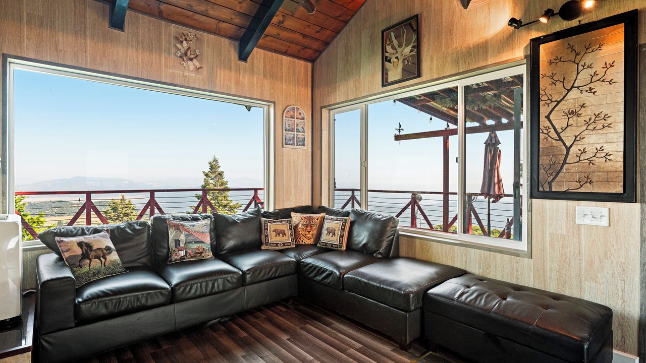 Photo of Livingroom in Pauma Valley