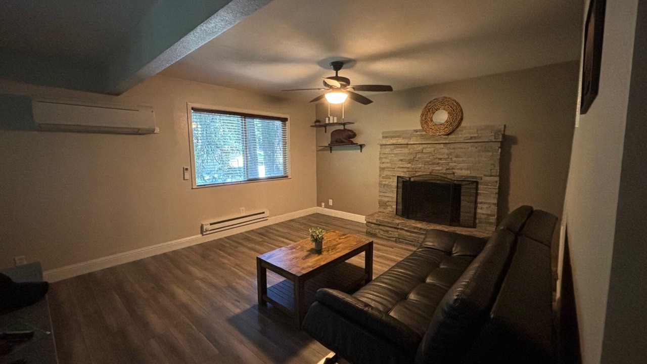 Photo of Livingroom in Pollock Pines