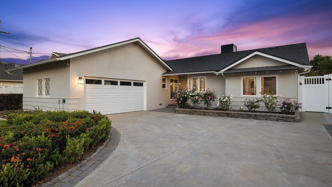 Photo of Outdoor in North Hills