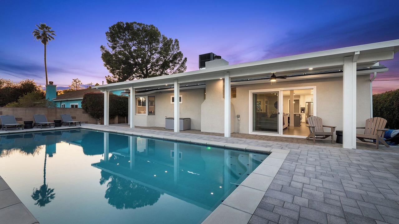 Photo of Outdoor in North Hills