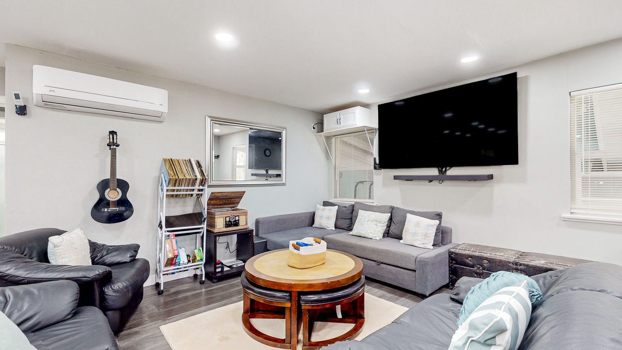 Photo of Livingroom in Bethel Island