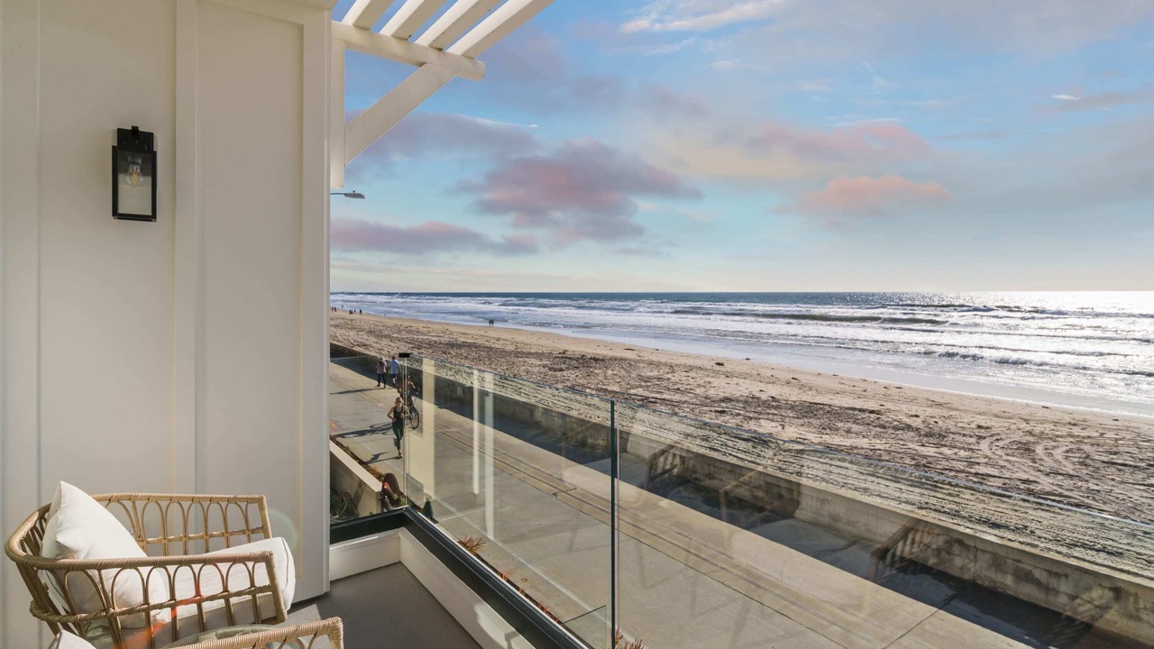 Photo of Patio Balcony in Mission Beach