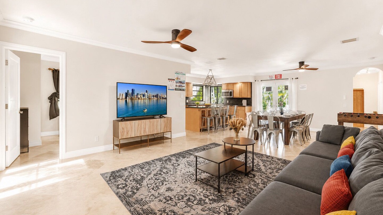 Photo of Livingroom in South Lake
