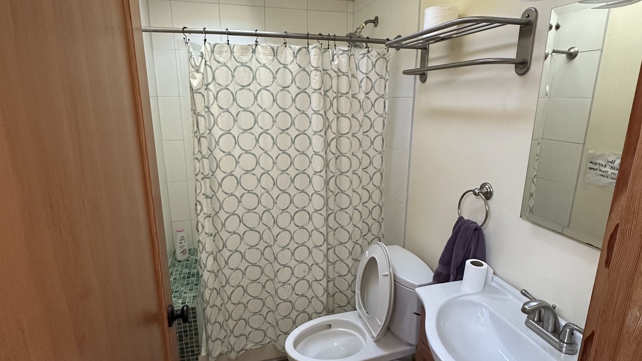 Photo of Bathroom in Piedmont Avenue