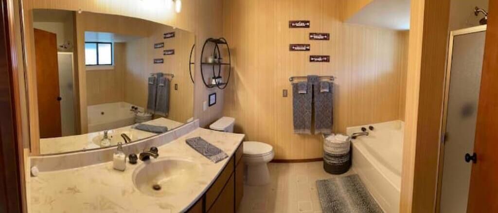 Photo of Bathroom in Lakehead-Lakeshore