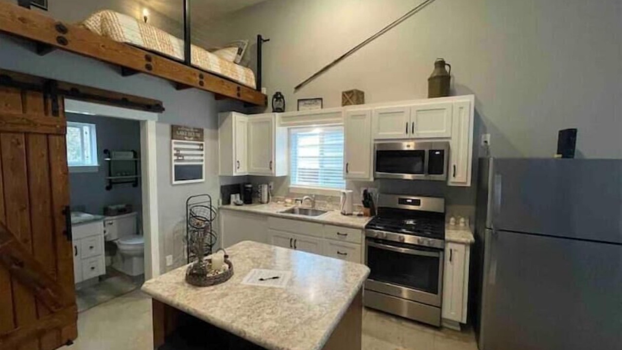 Photo of Kitchen in Lakehead-Lakeshore