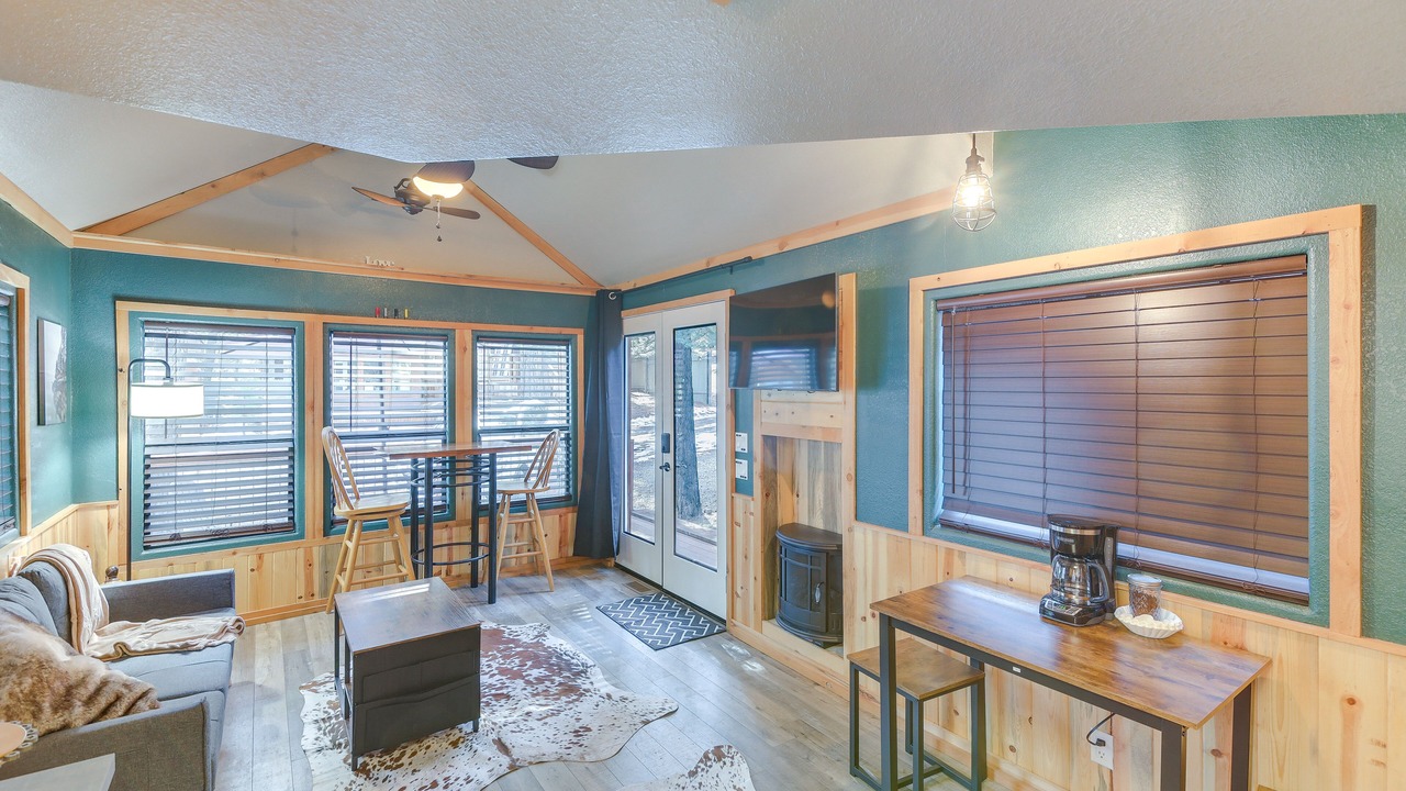 Photo of Livingroom in Lake Almanor Peninsula