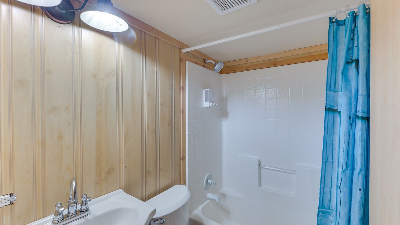 Photo of Bathroom in Lake Almanor Peninsula