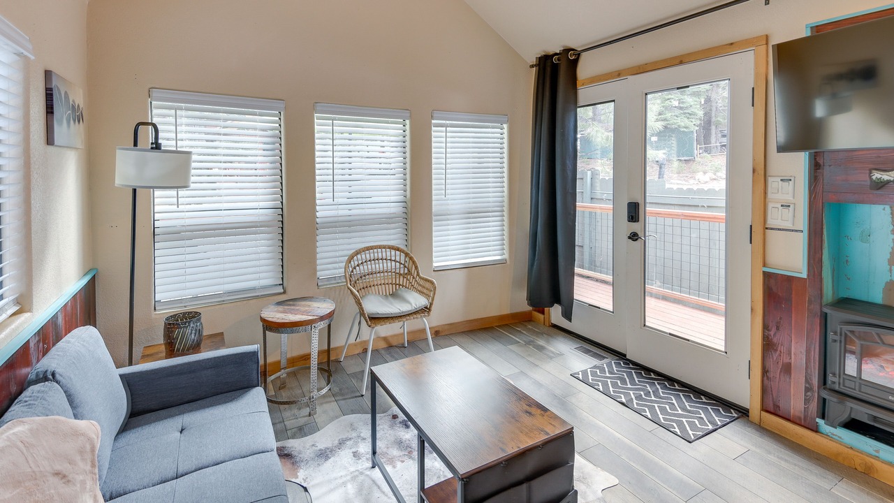Photo of Livingroom in Lake Almanor Peninsula