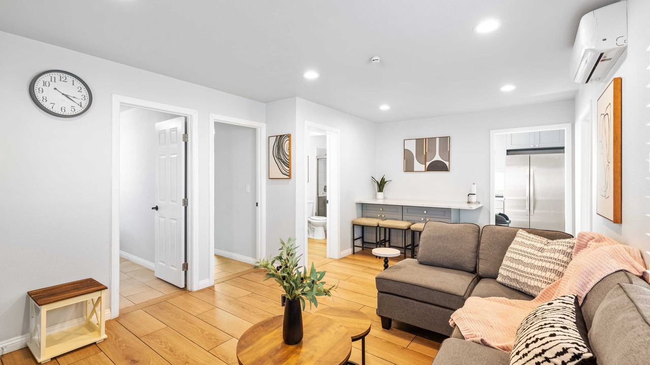 Photo of Livingroom in Ontario
