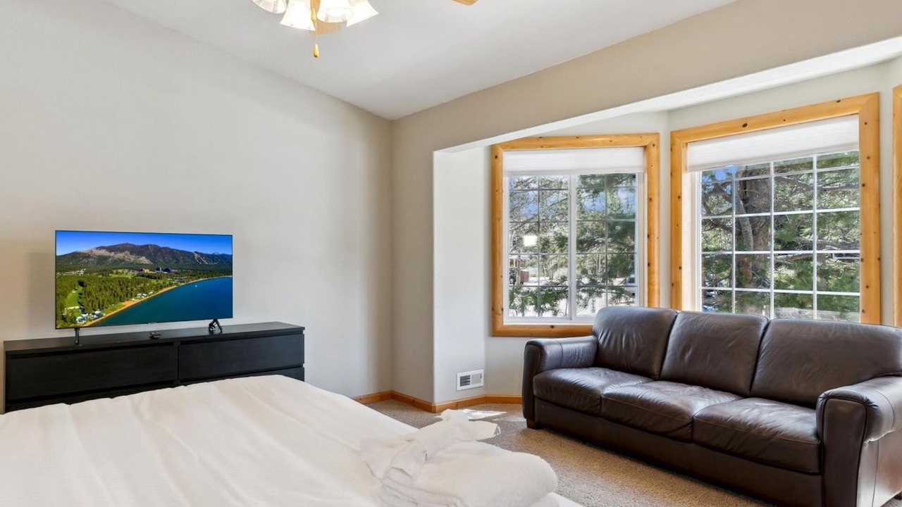 Photo of Bedroom in Mountain View Estates