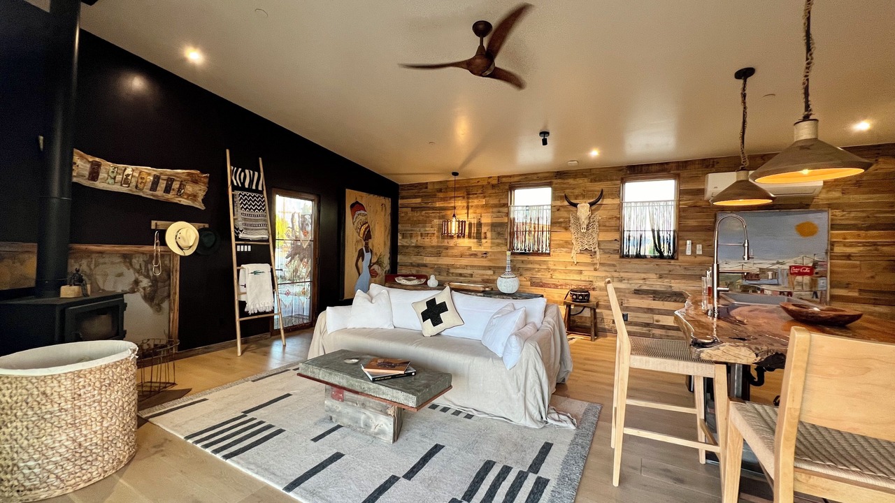 Photo of Livingroom in Lone Pine