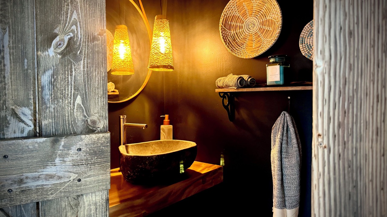 Photo of Bathroom in Lone Pine