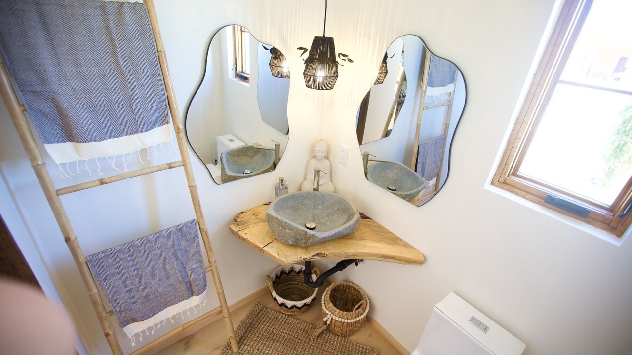 Photo of Bathroom in Lone Pine