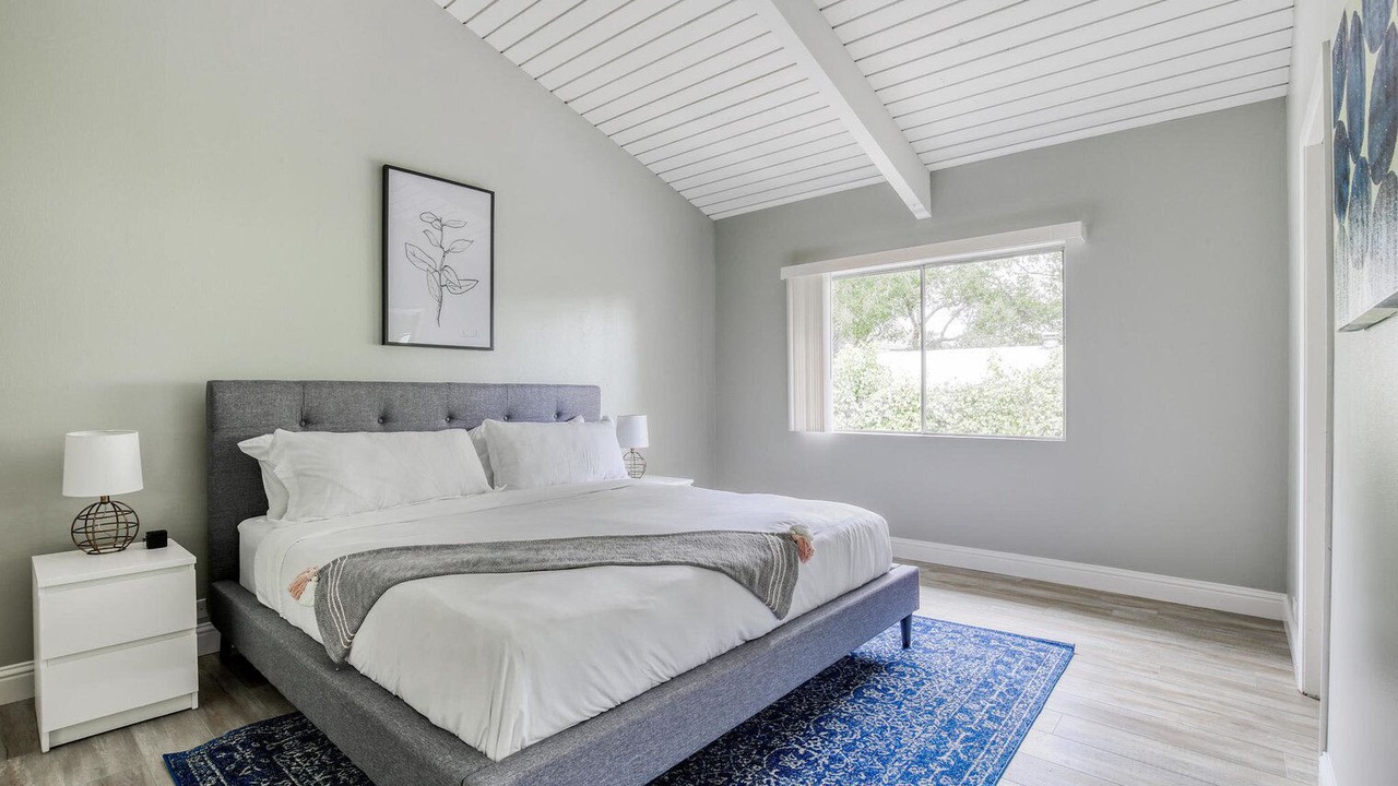 Photo of Bedroom in University South