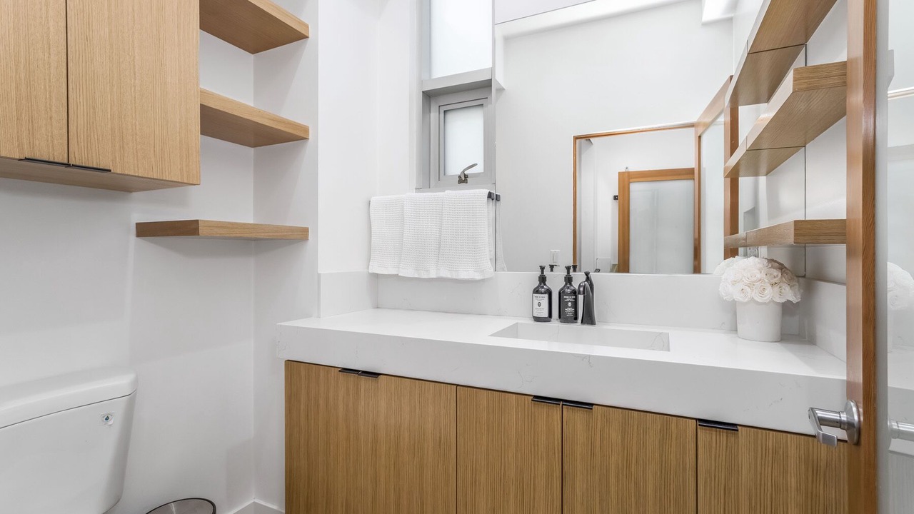 Photo of Bathroom in Beverly Grove