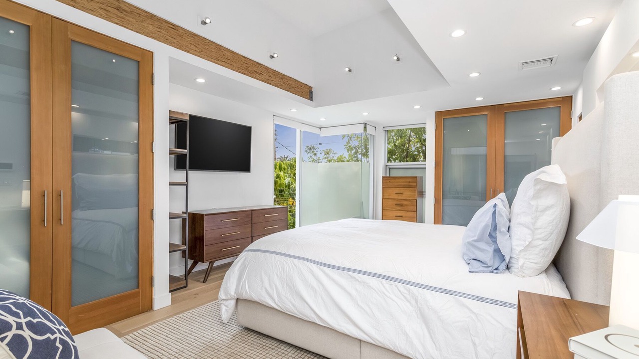 Photo of Bedroom in Beverly Grove