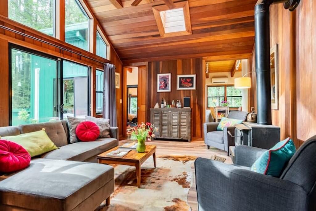 Photo of Livingroom in Guerneville