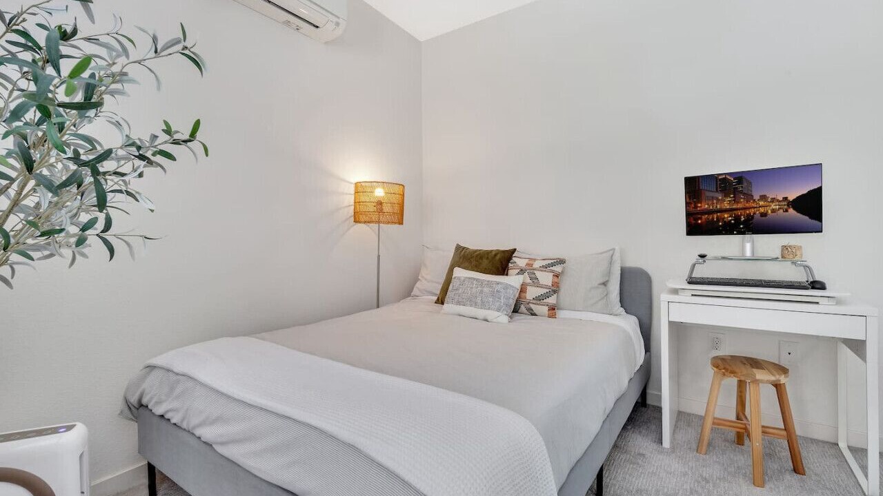 Photo of Bedroom in Little Italy