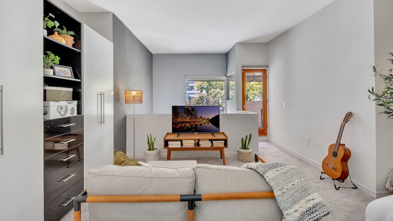 Photo of Livingroom in Little Italy