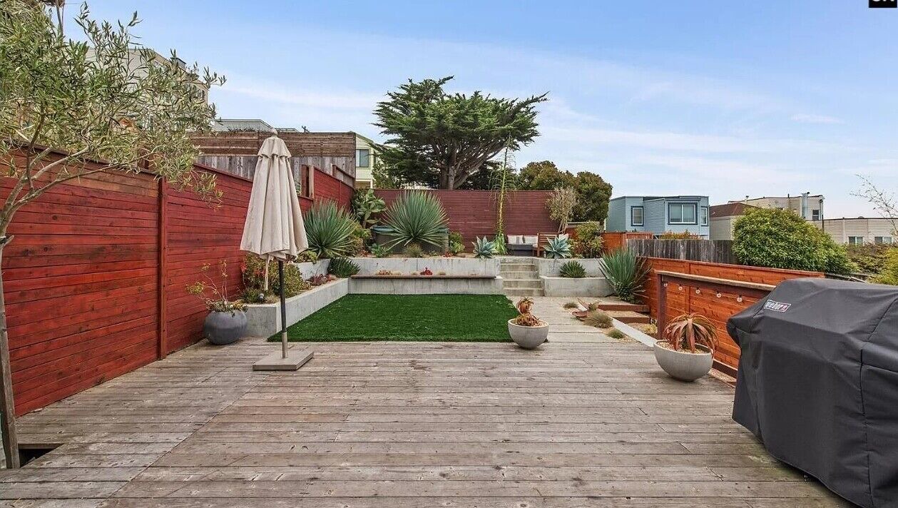 Photo of Outdoor in Outer Richmond