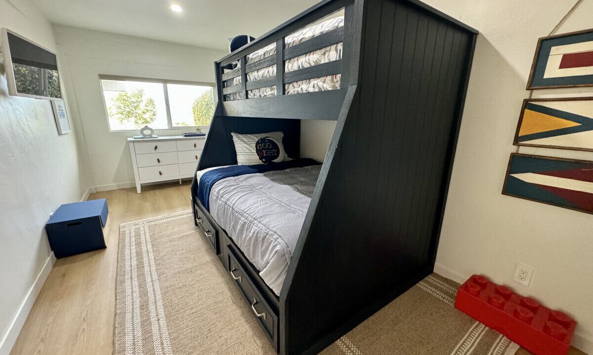 Photo of Bedroom in Summerland