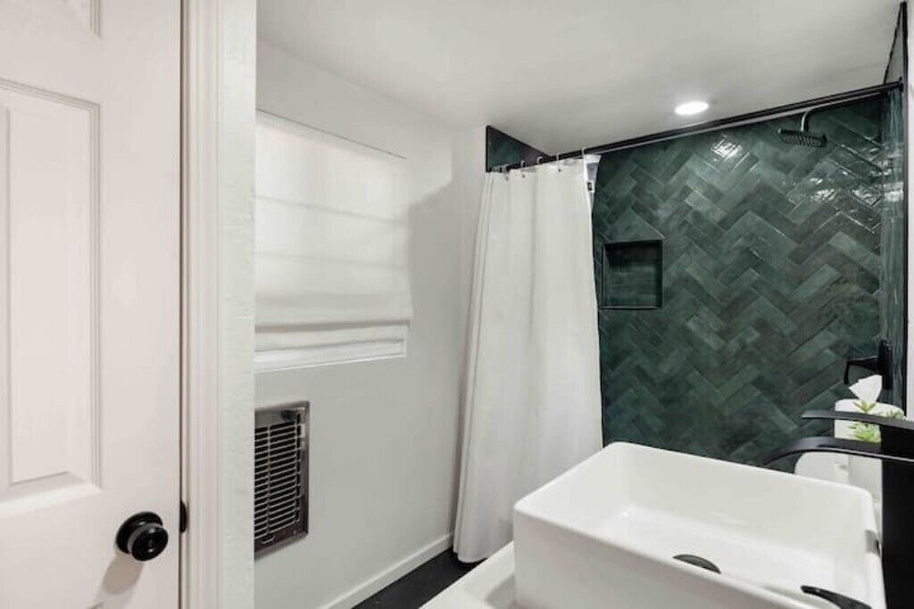 Photo of Bathroom in Bodfish