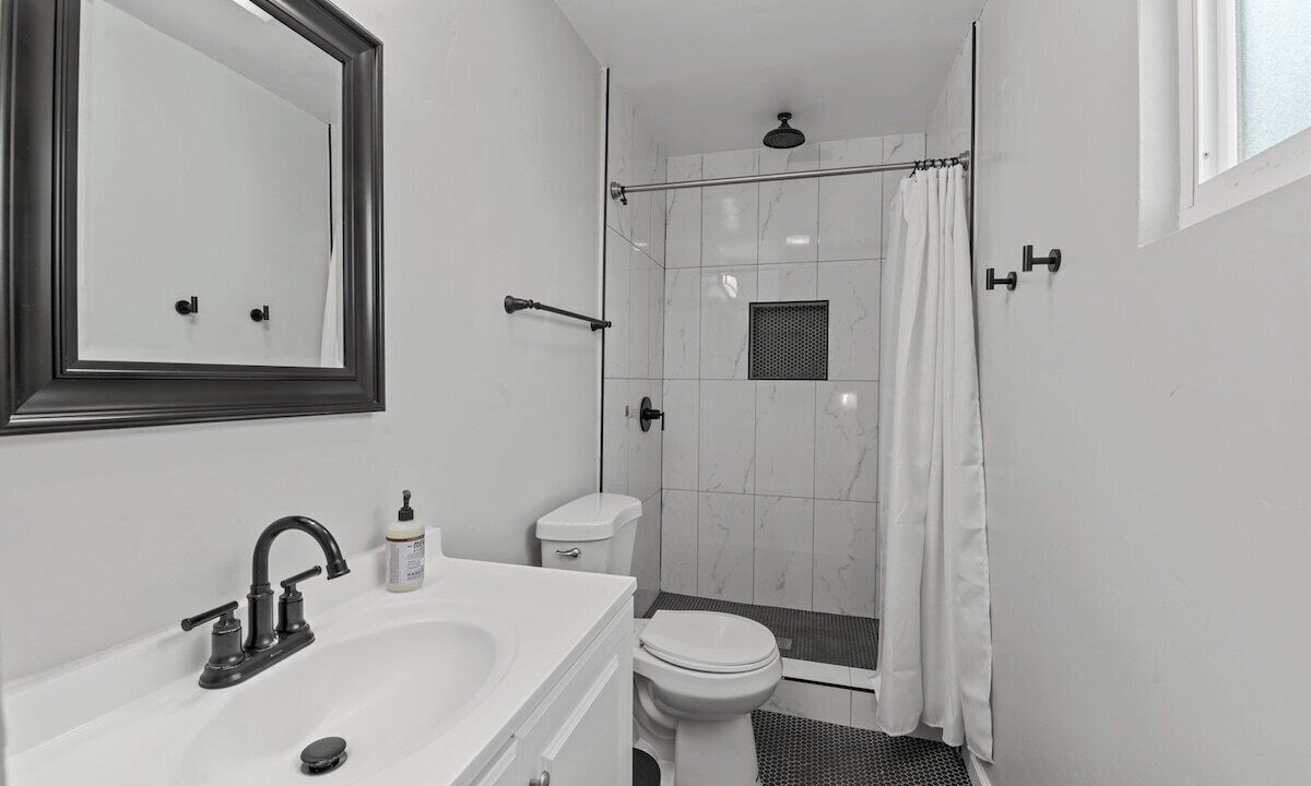 Photo of Bathroom in Fairmount Park