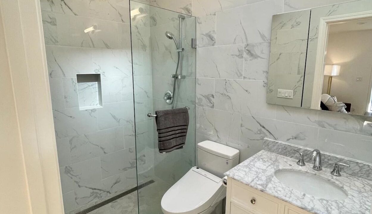 Photo of Bathroom in Lakeshore