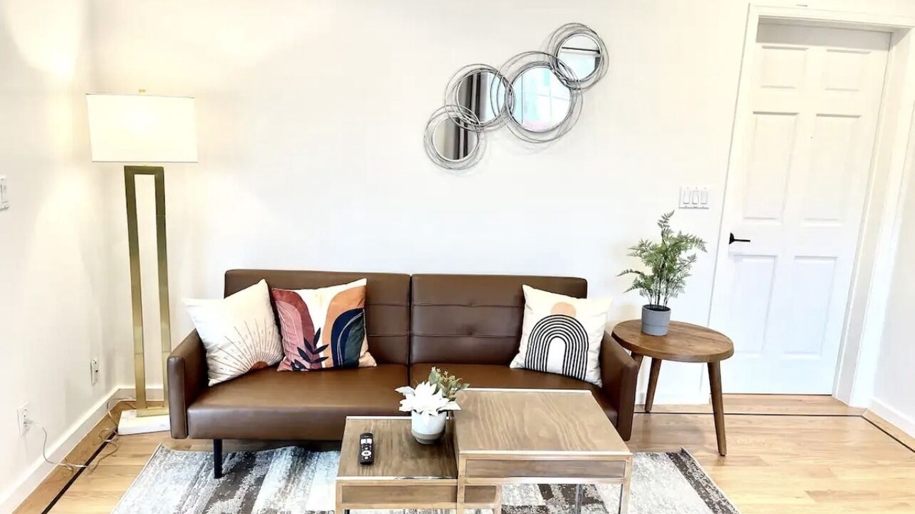 Photo of Livingroom in Lakeshore