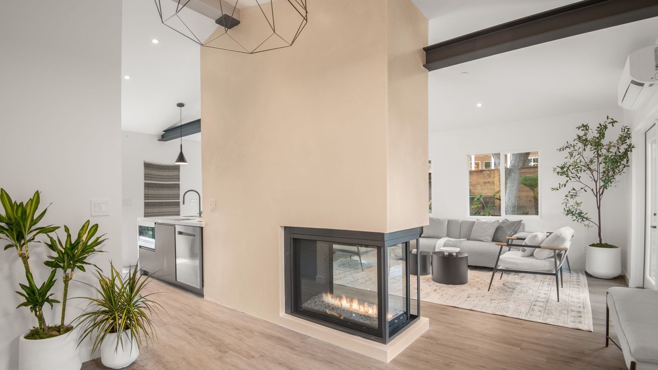 Photo of Livingroom in East Mesa