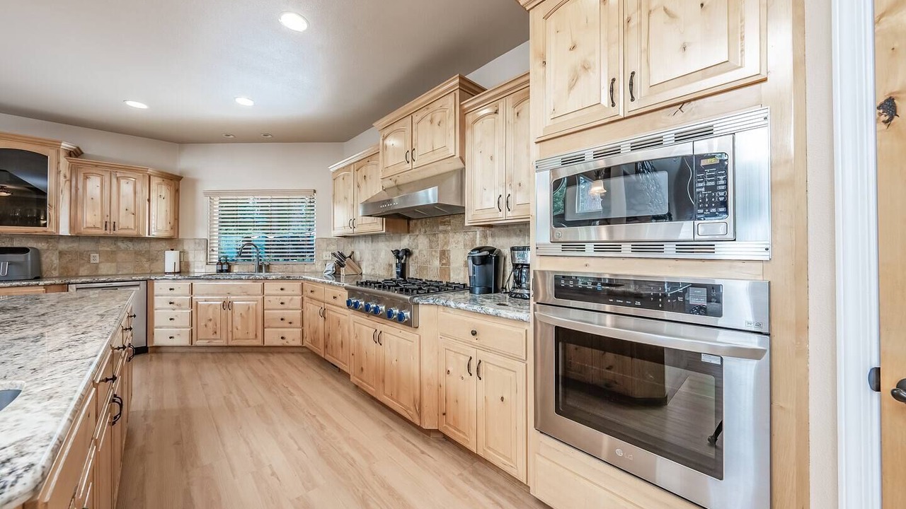 Photo of Kitchen in Shaver Lake