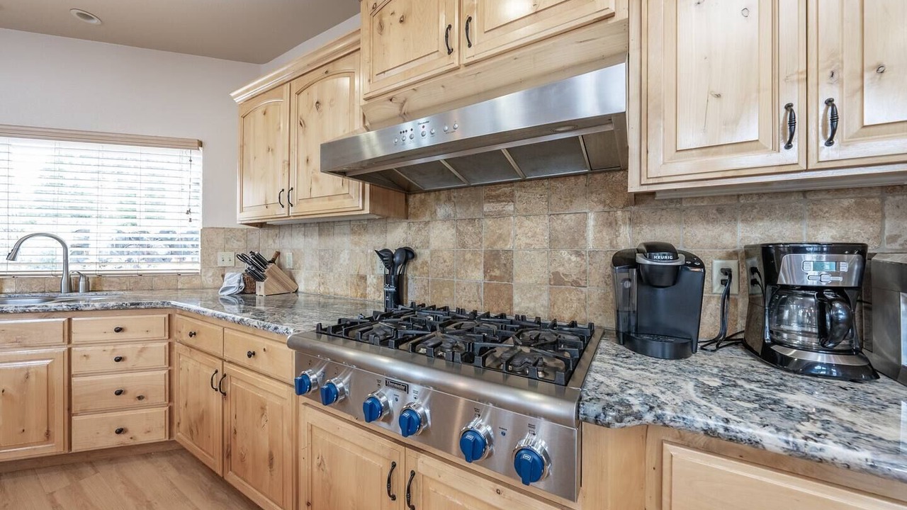 Photo of Kitchen in Shaver Lake