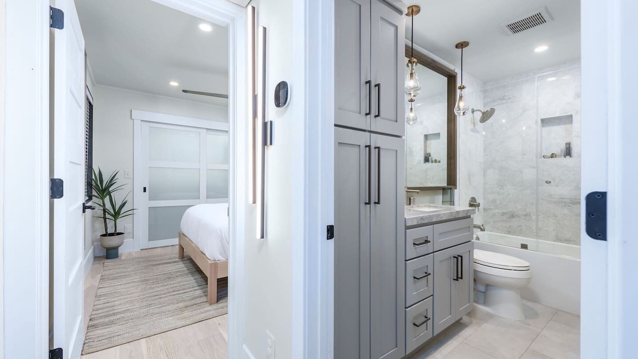 Photo of Bathroom in Midtown Sacramento