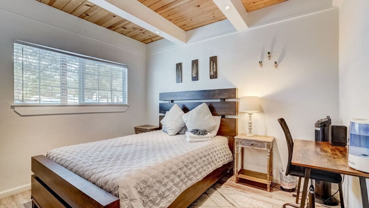Photo of Bedroom in Christmas Valley