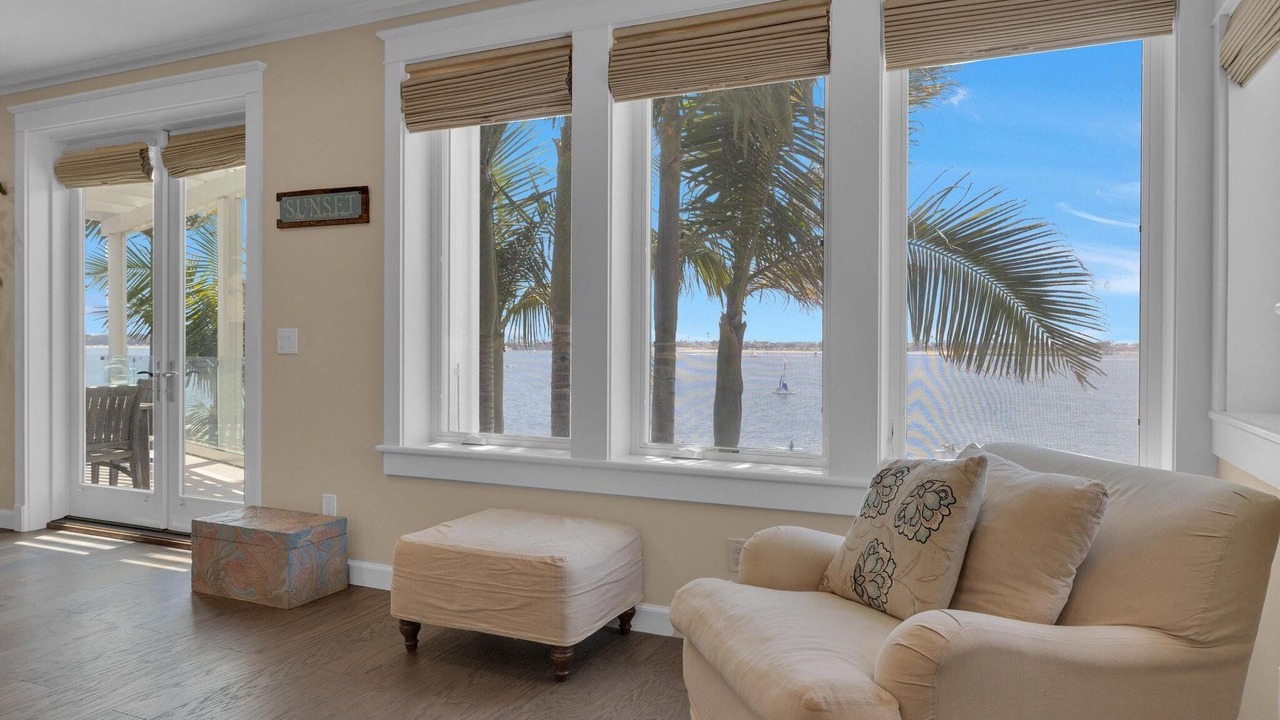 Photo of Livingroom in Crown Point