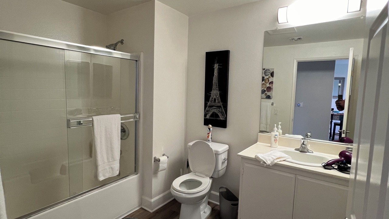Photo of Bathroom in Panorama City