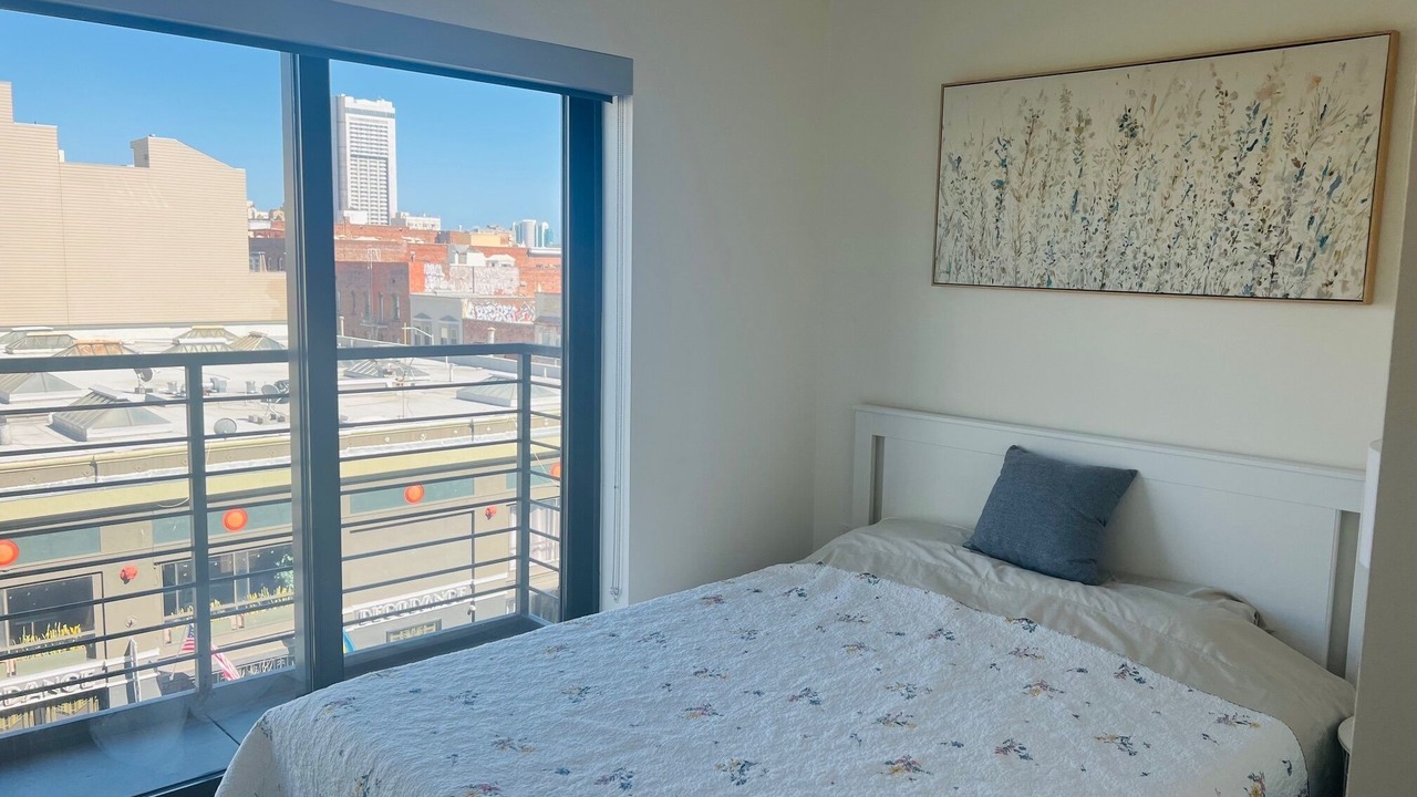 Photo of Bedroom in Lower Pacific Heights