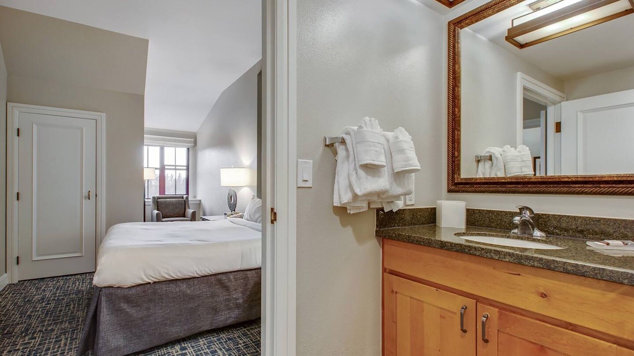 Photo of Bedroom in Lakeside Park