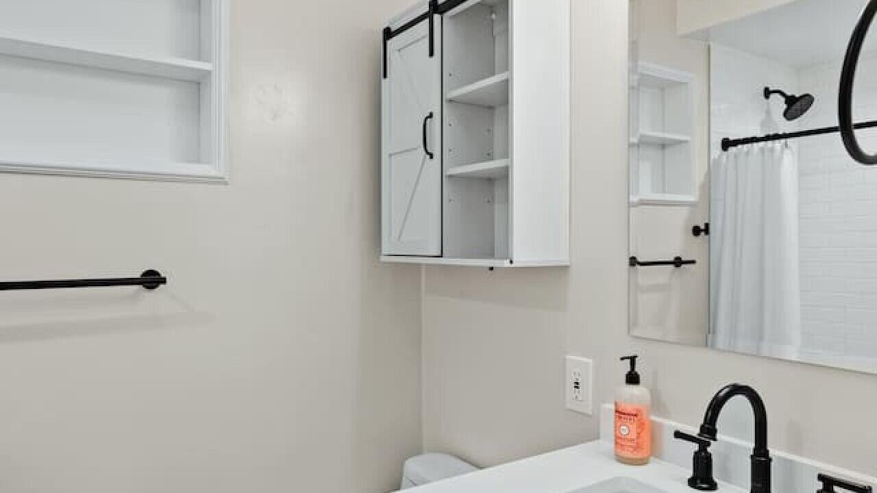 Photo of Bathroom in Linda Vista