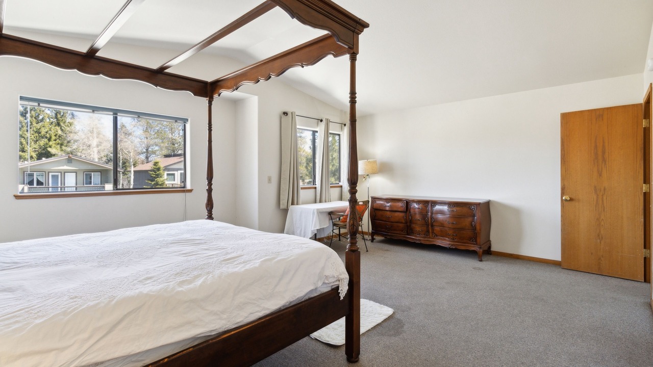Photo of Bedroom in Tahoe Keys
