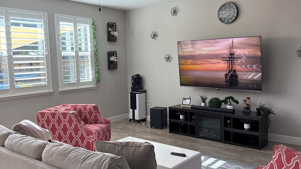 Photo of Livingroom in Lathrop