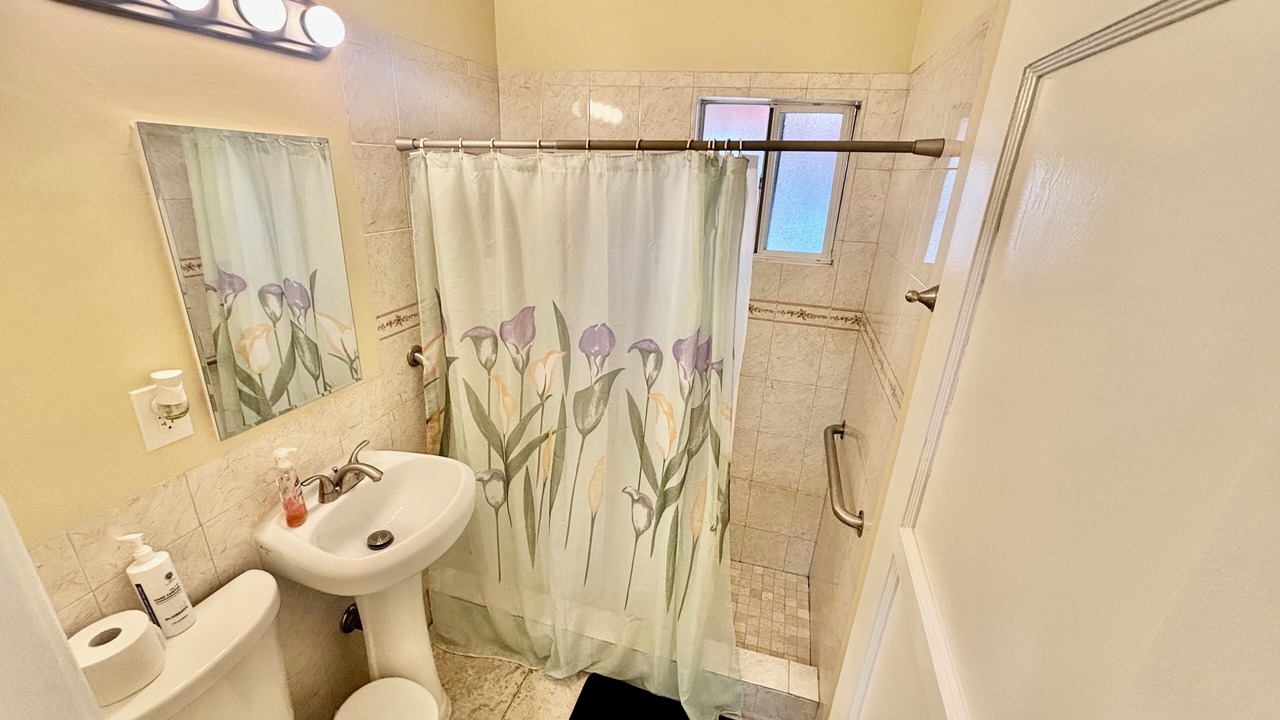 Photo of Bathroom in Los Angeles