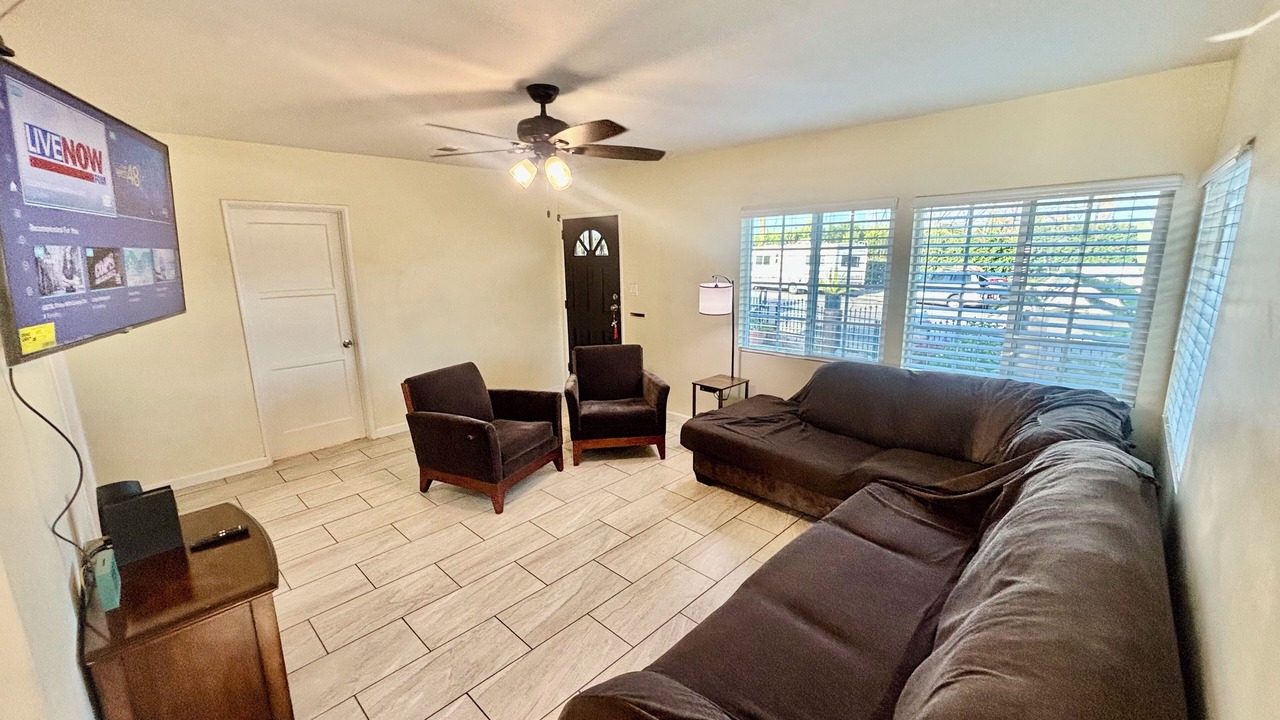 Photo of Livingroom in Los Angeles