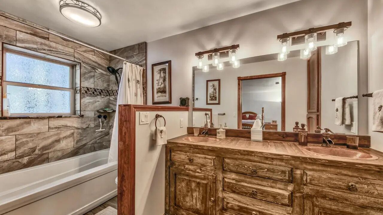 Photo of Bathroom in Montgomery Estates